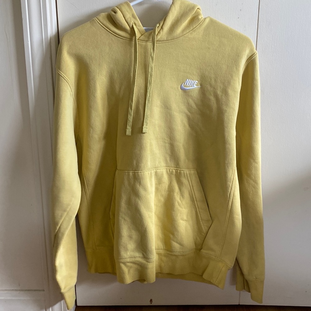 NIKE yellow hoodie
